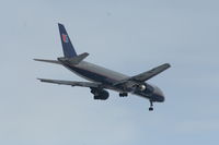 N585UA @ KORD - Boeing 757-200 - by Mark Pasqualino