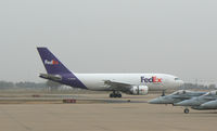 N442FE @ AFW - FedEx landing at Alliance