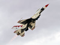 87-0303 @ KLSV - USA - Air Force / 1987 General Dynamics F-16C Fighting Falcon (Block 32H) - Thunderbird #6 - Major Samantha Weeks (Opposing Solo) - by Brad Campbell