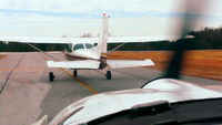 N1351E @ LZU - Cessna 172 @ LZU - by R. Morris