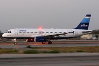 N633JB @ LGB - JetBlue N633JB Major Blue (FLT JBU92) on takeoff roll RWY 30 enroute to Salt Lake City Int'l (KSLC). - by Dean Heald