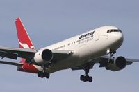 VH-EAN @ YMML - Qantas 767-200