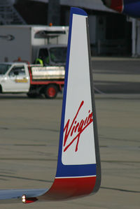 VH-VOI @ YMML - Virgin Blue 737-800 - by Andy Graf-VAP