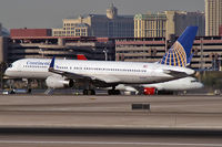 N33132 @ KLAS - Continental Airlines / 1998 Boeing 757-224 - by Brad Campbell