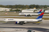 N131DN @ KFLL - Delta Airlines 767-300 - by Andy Graf-VAP