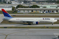 N136DL @ KFLL - Delta Airlines 767-300 - by Andy Graf-VAP