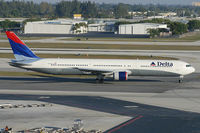N833MH @ KFLL - Delta Airlines 767-400