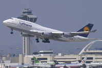 D-ABTA @ KLAX - Lufthansa Boeing 747-400 - by Thomas Ramgraber-VAP