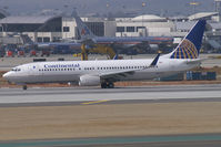 N37287 @ KLAX - Continental Airlines Boeing 737-800 - by Thomas Ramgraber-VAP