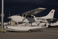 OE-KAM @ VIE - Cessna 206 - by Yakfreak - VAP
