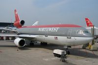 N233NW @ EHAM - Northwest Airlines - by Michel Teiten ( www.mablehome.com )