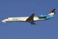 LX-LGI @ VIE - Luxair Embraer 145 - by Thomas Ramgraber-VAP