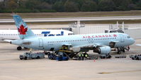 C-FLSU - Ground personnel preparing the aircraft for its return to Toronto - by N6701