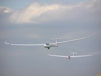 D-9212 - Glider landing at Husbands Bosworth - by Simon Palmer