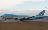 HL7605 @ LOWW - Koean Air Cargo - by Delta Kilo