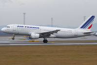 F-GFKD @ VIE - Airbus Industrie A320-111 - by Juergen Postl