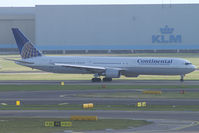 N67052 @ EHAM - Continental Airlines Boeing 767-400 - by Thomas Ramgraber-VAP