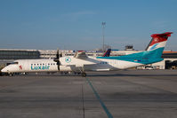 LX-LGC @ VIE - Luxair Dash 8-400 - by Yakfreak - VAP