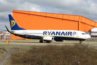 EI-DHE @ EGGW - Ryanair B737 at Luton in March 2008 - by Terry Fletcher
