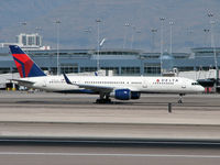 N703TW @ KLAS - Delta Airlines / 1996 Boeing 757-2Q8 - by Brad Campbell