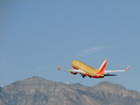 N791SW @ KLAS - Southwest Airlines / 2000 Boeing 737-7H4 - by Brad Campbell