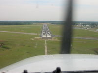 N721HG @ KAYS - N721HG short final RWY18 at KAYS - by J. Michael Travis