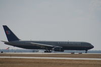 N670UA @ KRFD - Boeing 767-300 - by Mark Pasqualino