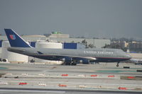N121UA @ KLAX - Boeing 747-400 - by Mark Pasqualino