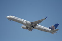 N33132 @ KLAX - Boeing 757-200 - by Mark Pasqualino