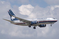 N904AM @ CYYZ - Aeromexico 737-700 - by Andy Graf-VAP