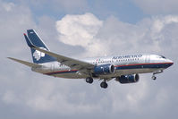 N904AM @ CYYZ - Aeromexico 737-700