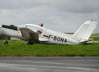 F-BONA @ LFPN - Outside and without propeller - by Shunn311