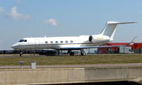 N132SD @ EGGW - Gulfstrean V at Luton in April 2008 - by Terry Fletcher