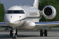 N10SL @ VIE - Bombardier Aerospace Corp. Bombardier Globalexpress - by Thomas Ramgraber-VAP