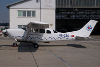HB-CZG @ VIE - Swiss Flight Service Cessna 206 - by Yakfreak - VAP