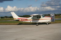 N137BB @ LAL - Cessna T210M