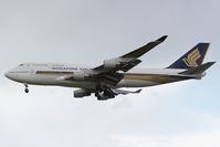 9V-SPJ @ EGLL - Singapore Airlines 747-400