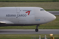 HL7414 @ VIE - Boeing 747-48E (M) - by Juergen Postl