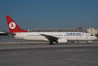 TC-JFK @ VIE - Turkish Airlines Boeing 737-800 - by Yakfreak - VAP