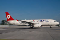 TC-JPL @ VIE - Turkish Airlines Airbus 320 - by Yakfreak - VAP