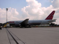OE-LPA @ VIE - Lauda Air Boeing 777-2Z9(ER) - by Joker767