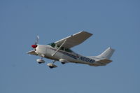 N2104R @ LAL - Cessna 182G