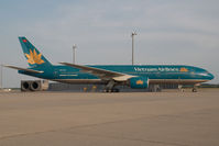VN-A144 @ VIE - Vietnam Airlines Boeing 777-200 - by Yakfreak - VAP