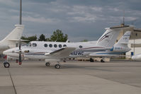 N92WC @ VIE - Beech 200 King Air - by Yakfreak - VAP