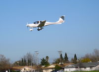 N232JP @ SAC - 2003 Diamond Aircraft Ind Inc DA 40 on final approach @ Sacramento Executive Airport, CA - by Steve Nation