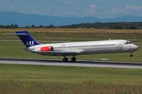 LN-RMU @ LOWW - SAS  MD87 - by Delta Kilo