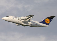 D-AVRR @ EDDK - Lufthansa - by Christian Waser