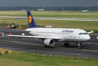 D-AIPK @ DUS - Lufthansa - by Luigi