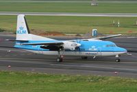 PH-KVE @ DUS - KLM Cityhopper - by Luigi