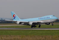 HL7448 @ VIE - Boeing 747-4B5F (SCD) - by Juergen Postl